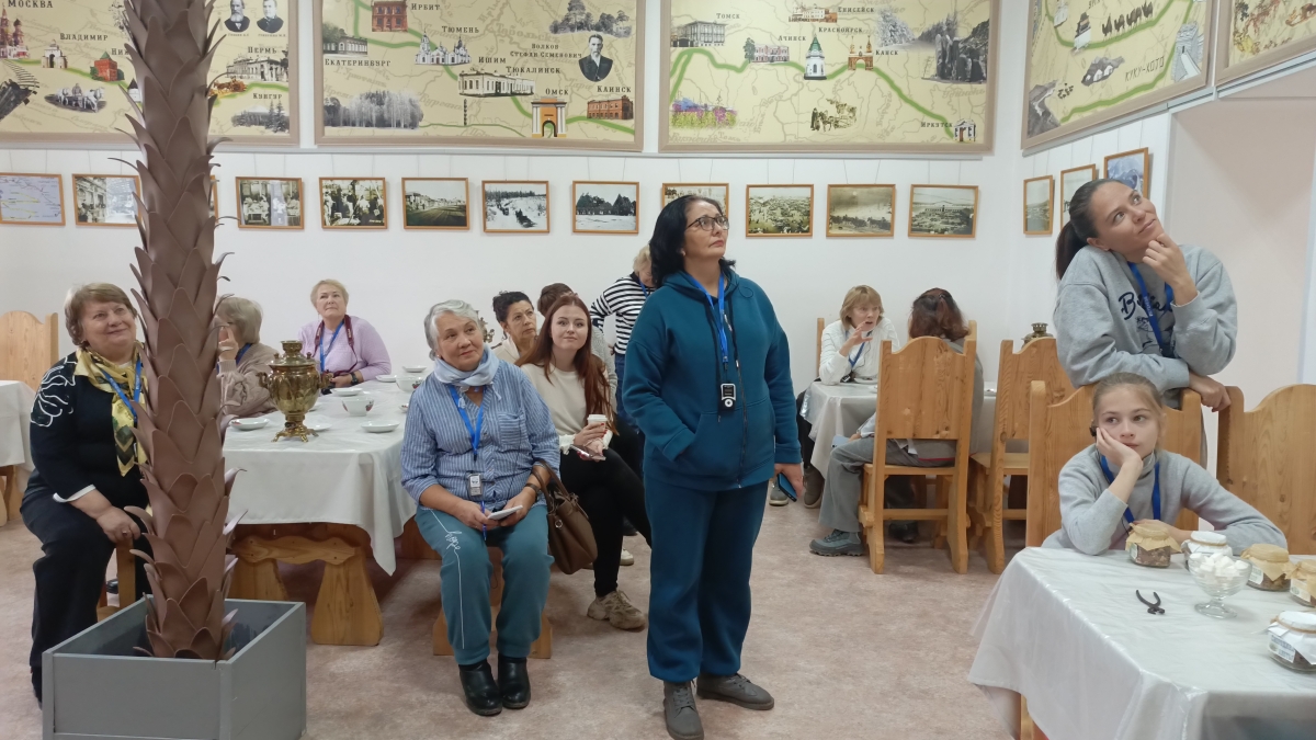 ТУРИСТИЧЕСКАЯ ГРУППА В ТЮКАЛИНСКЕ: ДЕНЬ, ПОЛНЫЙ ОТКРЫТИЙ